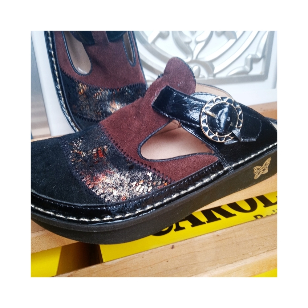 Allegra nurse shoes